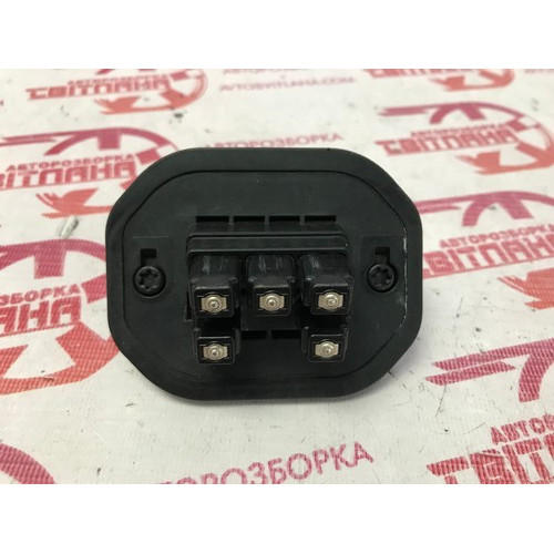  Контакт боковых раздвижных дверей прав Renault Trafic III 2014-2021 252163605R